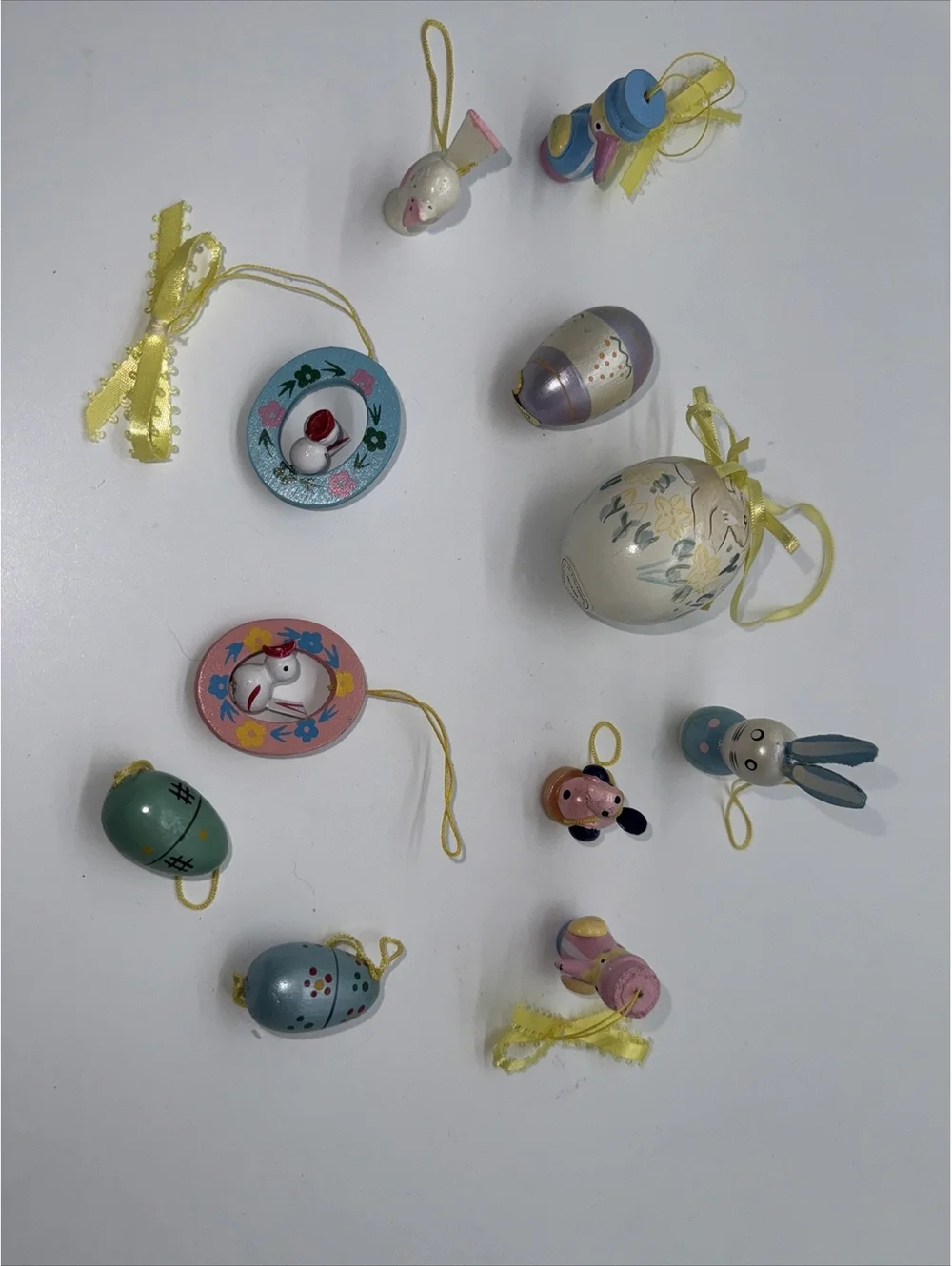Lot 11 VTG Wooden Miniature Easter Bunny Eggs Tree Ornaments .5-1.5”